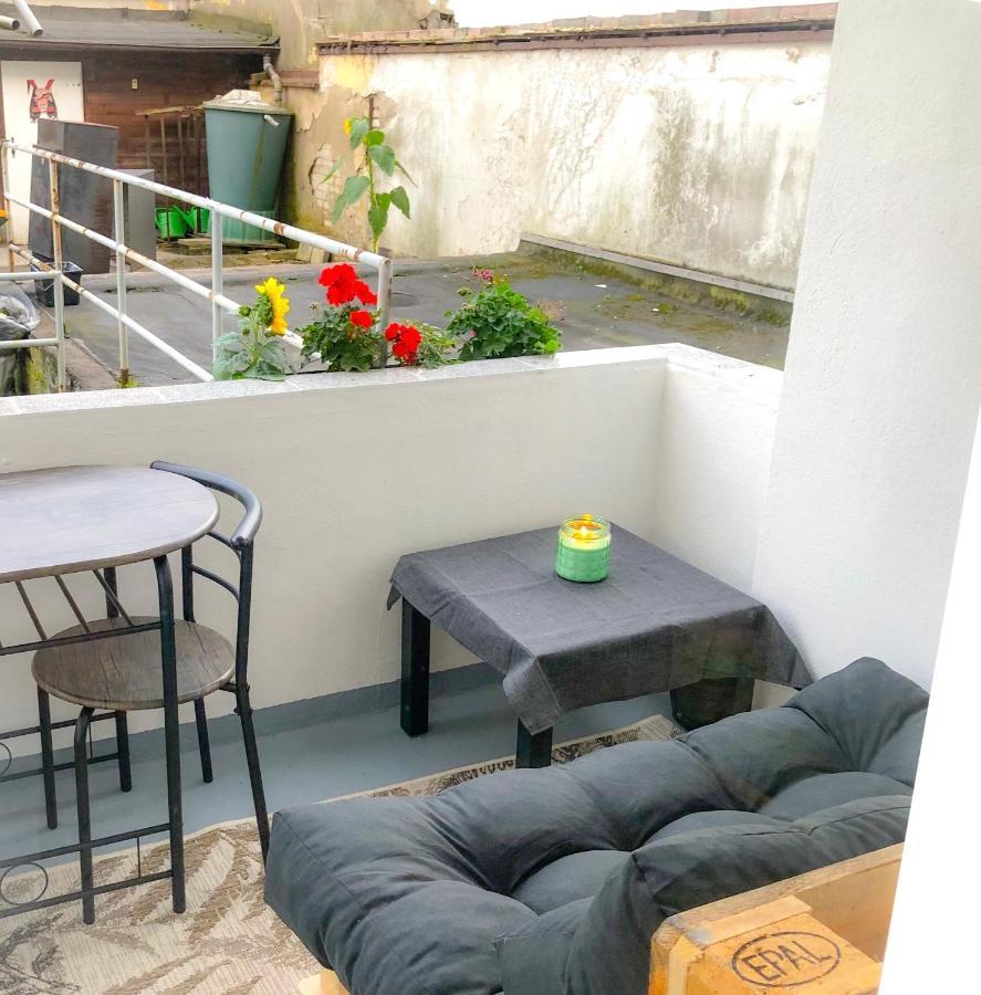 ドゥイスブルグGruene Oase Mit Balkon I Egアパートメント エクステリア 写真